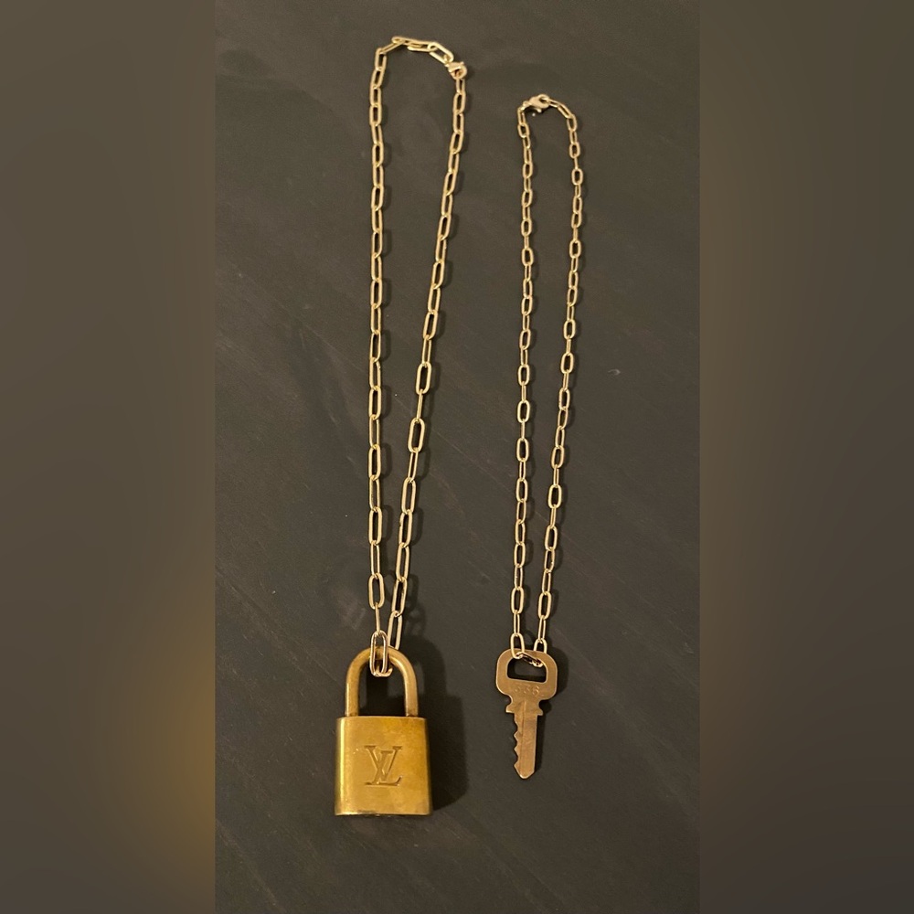 #336 Louis Vuitton LV Lock & Key - Picture 3 of 6